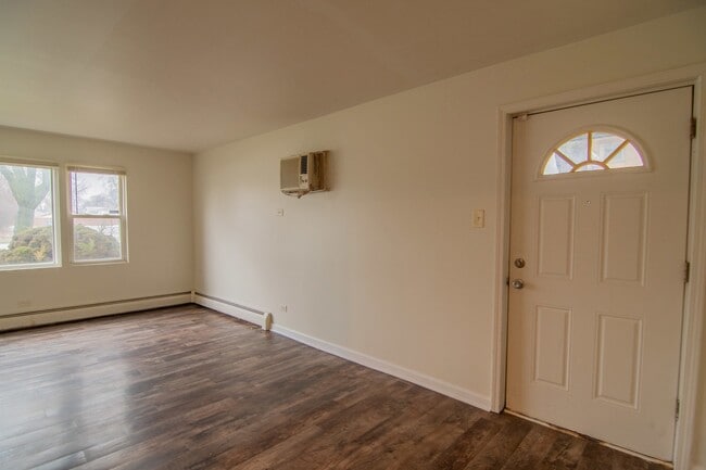 Building Photo - 3546 147th St