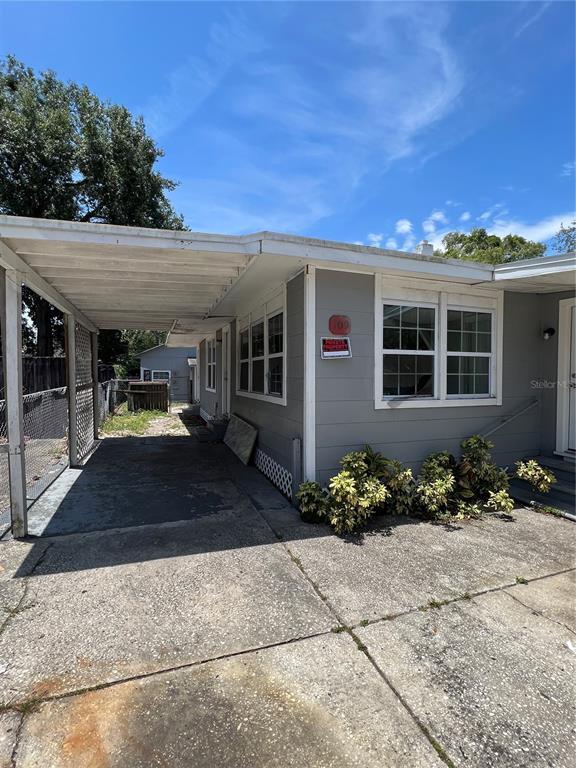Building Photo - 709 E Lotus Ave