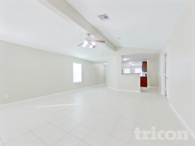 Building Photo - 424 Palomino Stand Dr