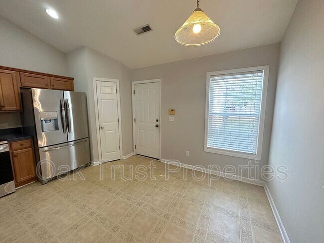 Foto del edificio - 9128 Wildflower Way