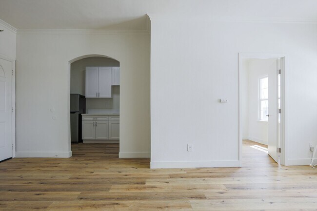 Foto del edificio - Bright & Inviting 1-Bedroom Apartment