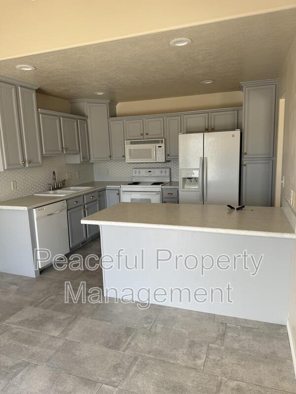 Building Photo - 1541 West Lane Court - 1