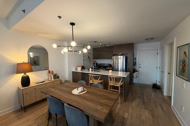 Building Photo - 3100 Rue Rachel E