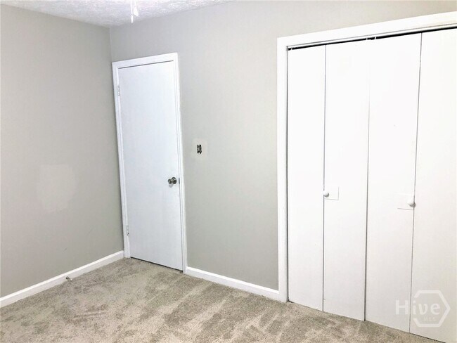 Foto del edificio - 410 Lexington Heights