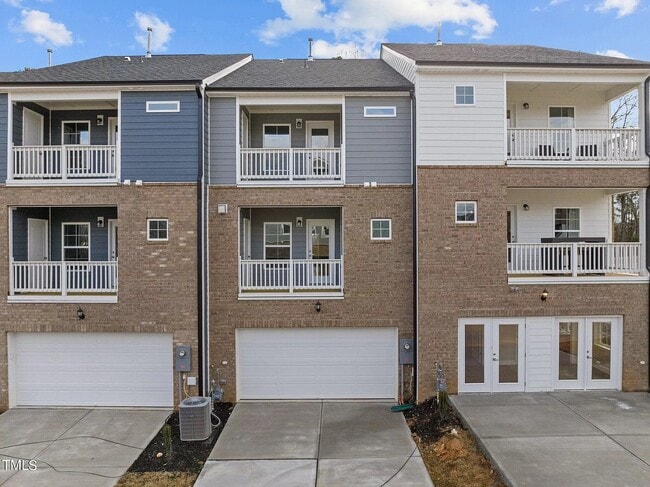 Building Photo - 567 Forestville Rd