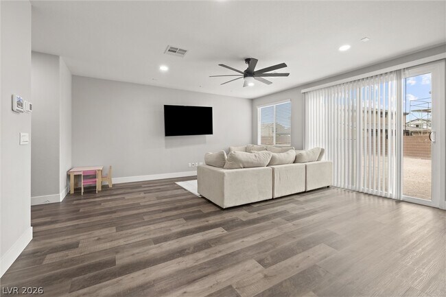 Foto del edificio - 1185 Dre Harbor Pl