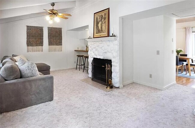 Building Photo - 3 Bedroom Duplex, Incline Village, Tahoe!