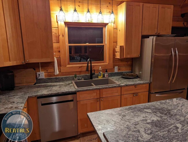 Building Photo - Luxury 3bd Cabin Just Minutes From ASU Campus