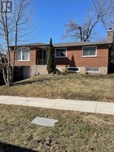 Building Photo - 166 Collings Ave