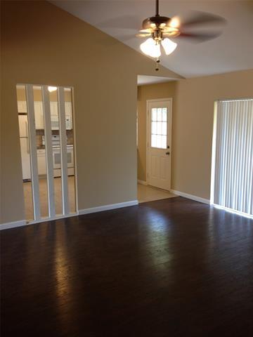 Building Photo - 913 Kent Dr