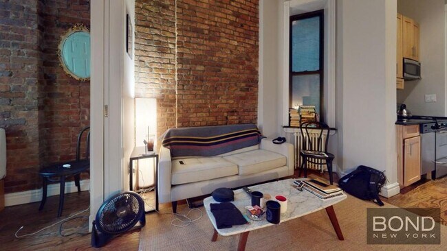 Foto del edificio - 246 Mott St