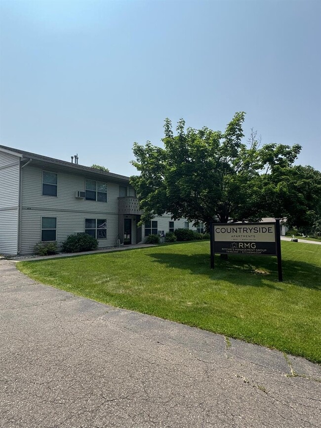 Building Photo - 417 Lotus St