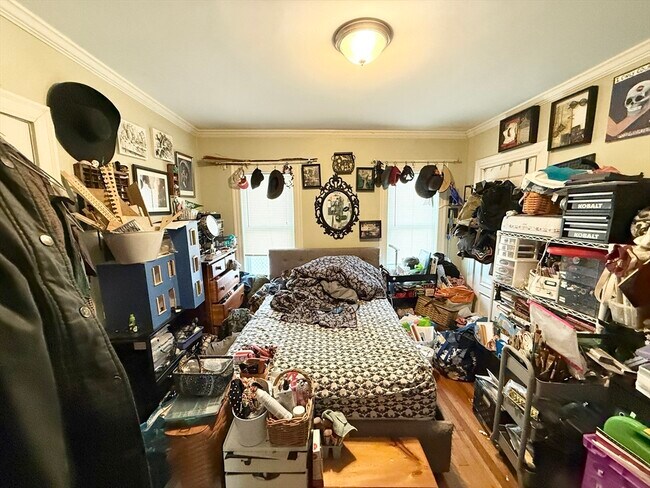 Building Photo - 81 Florence St