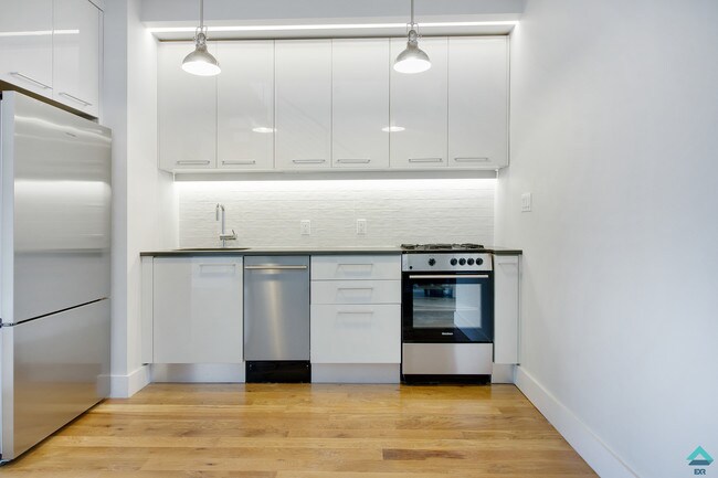 Building Photo - 420 Lexington Ave