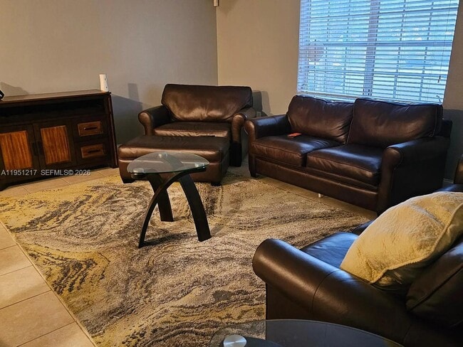 Foto del edificio - 1100 Salzedo St