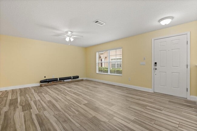 Building Photo - 326 Carina Cir