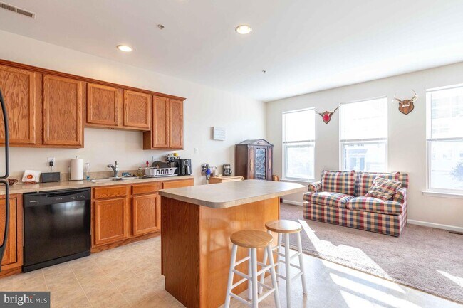 Building Photo - 2708 Stockley Ln