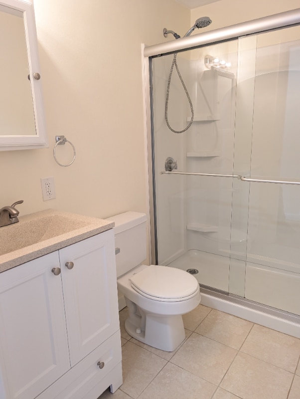 Building Photo - 5 Edwards St