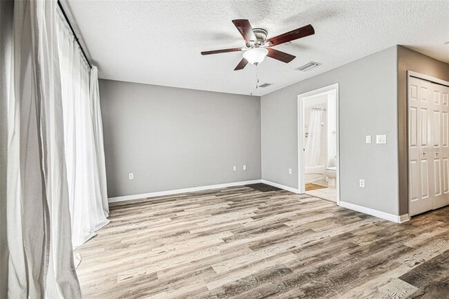 Foto del edificio - 2503 Middleton Grove Dr