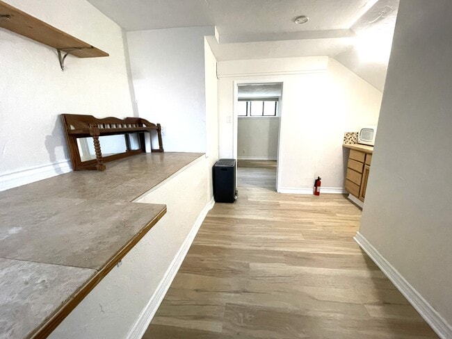 Building Photo - 1530 Hermosa Ave