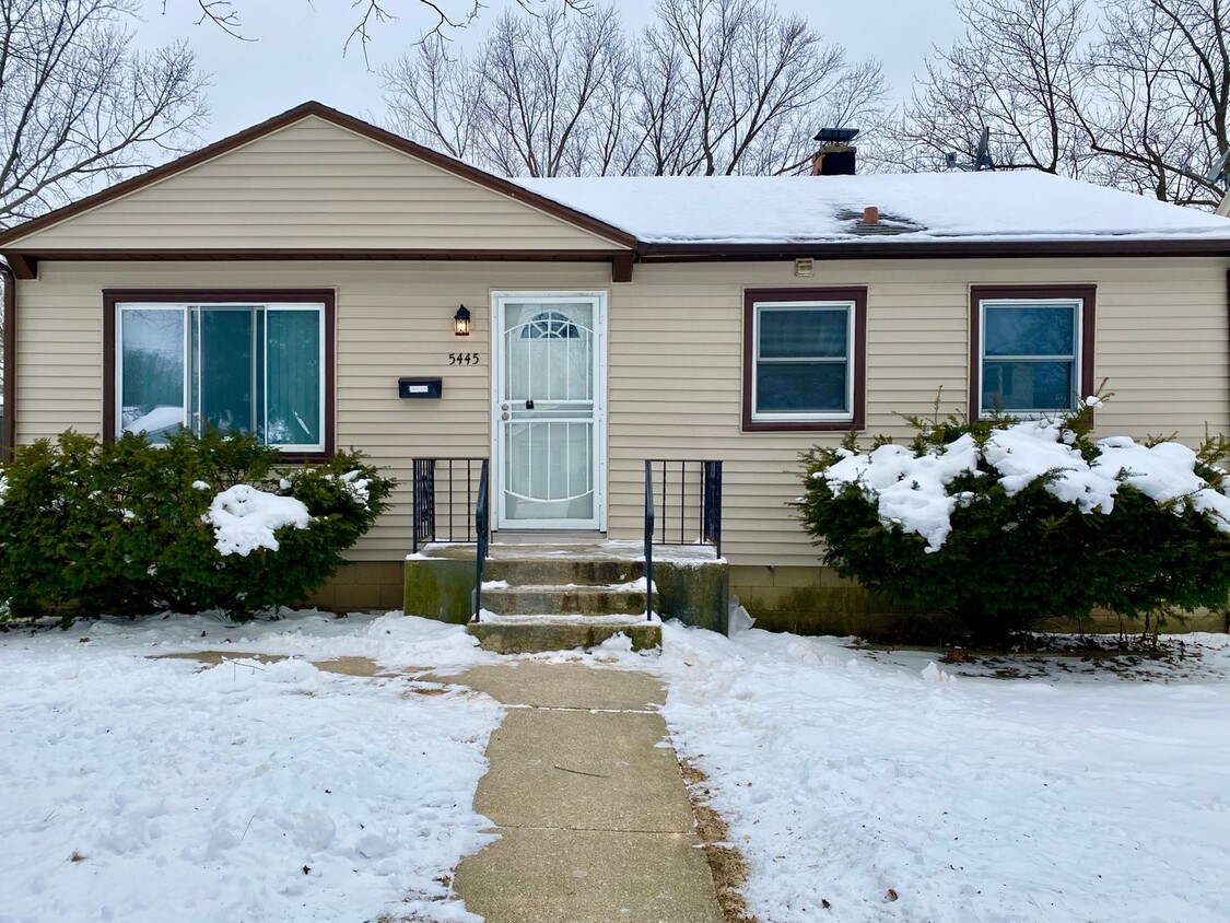 Foto principal - 5445 N 54th St
