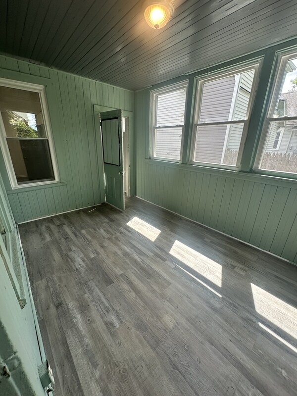 Foto del edificio - 2180 W 83rd St