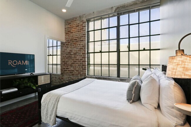 Foto del edificio - 822 Howard Ave