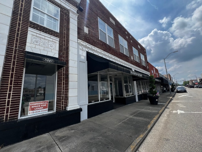 Building Photo - 703 S Madison St