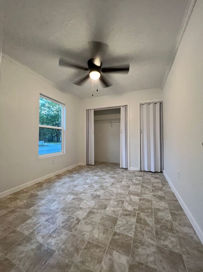 Building Photo - Available now close to C-street 1 bedroom ...