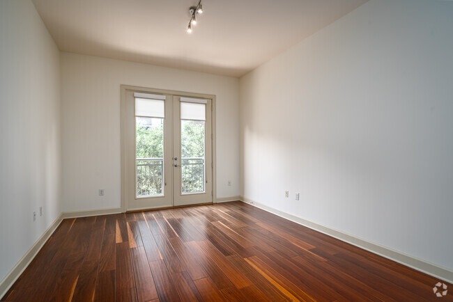 1BR, 1BA - 775SF - WaterWall Place