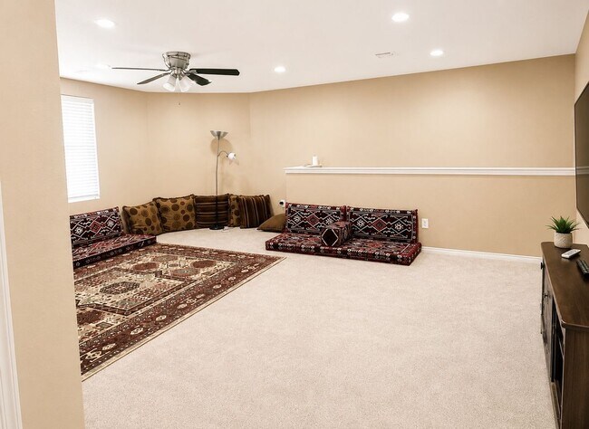 Building Photo - 1622 Pheasant Creek Dr