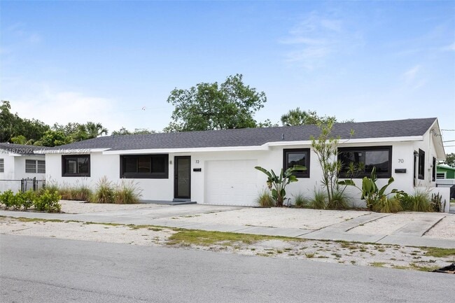 Building Photo - 70 NE 186th Terrace