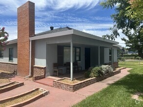 Building Photo - 1301 Higbee Dr