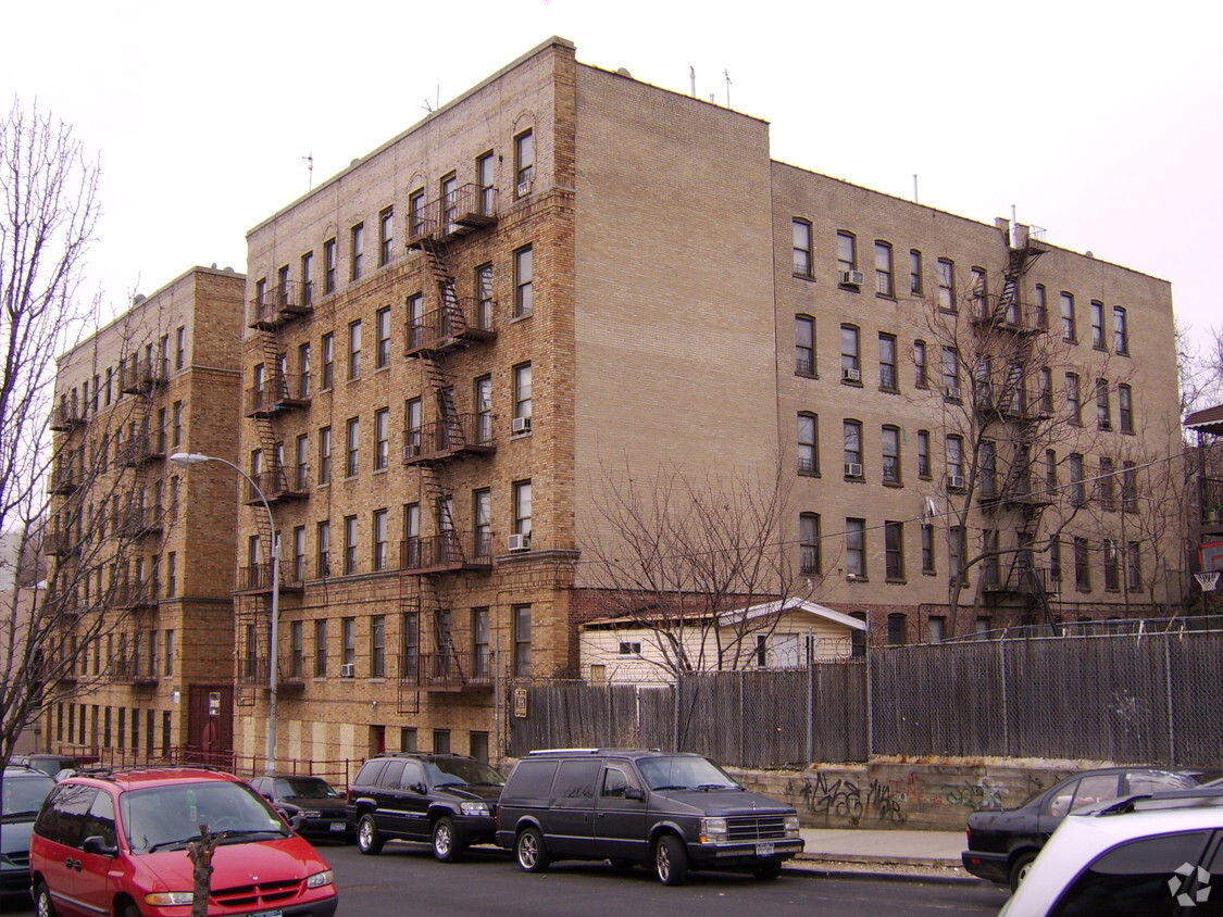 Building Photo 3/5/07 - 2055 Harrison Ave