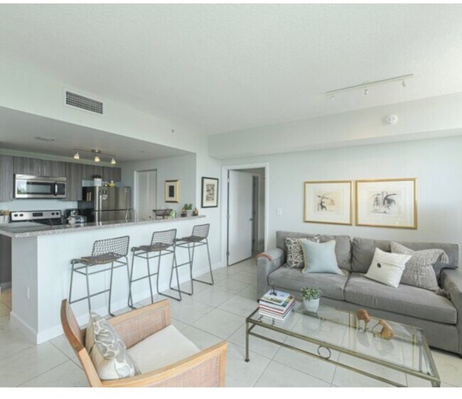 Foto del edificio - 101 SW 36th Ct