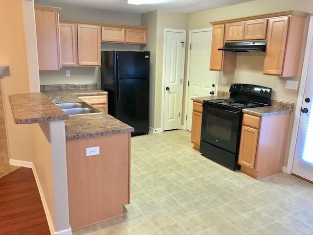 Building Photo - 10042 Branley Oak Dr