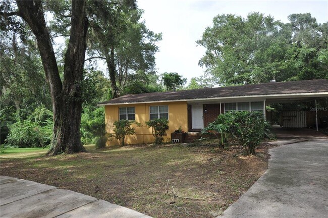 Foto del edificio - 1410 NW 7th Rd