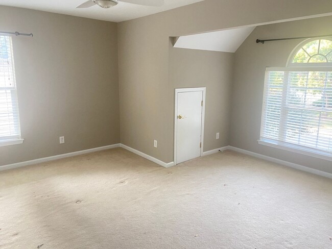 Foto del edificio - Immaculate Northstone Home Located on the 12th Hole