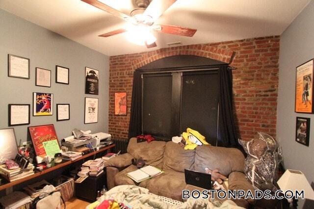 Building Photo - 1109 Boylston St