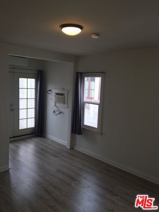 Building Photo - 1447 S Holt Ave