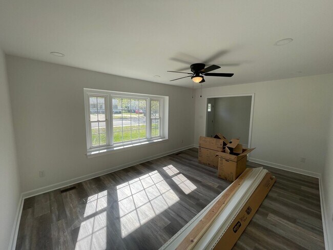 Foto del edificio - 1606 Tilghman Rd N