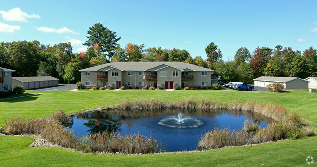 Building Photo - Golf View