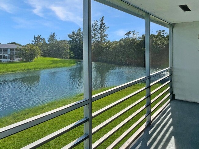 Building Photo - 94 Northampton E