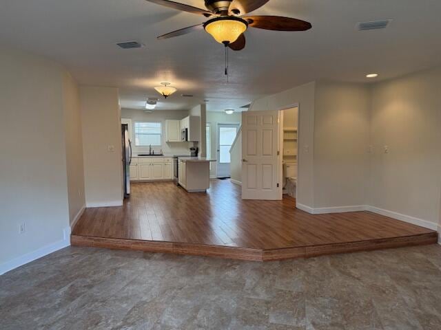 Building Photo - 235 Pelican Pl