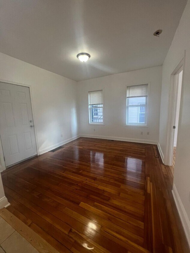 Foto principal - Washington Investment LLC