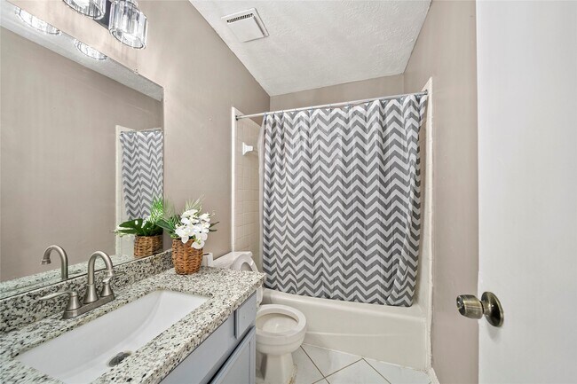 Foto del edificio - 9526 Langdon Ln