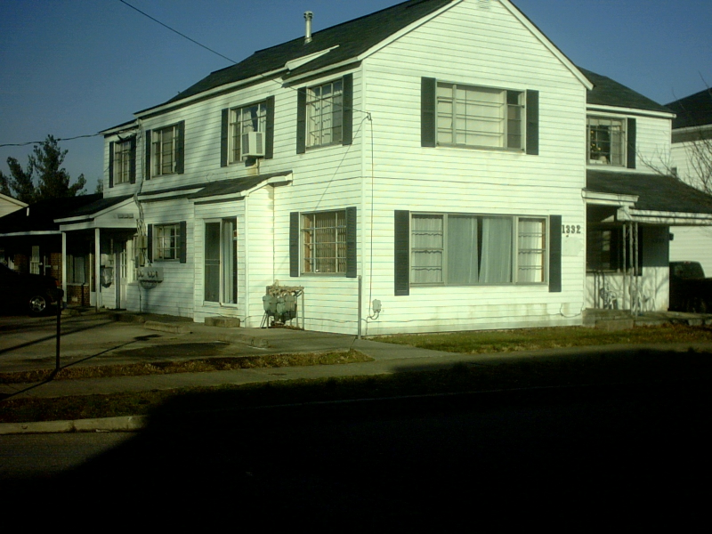 Primary Photo - 1332 Central Ave