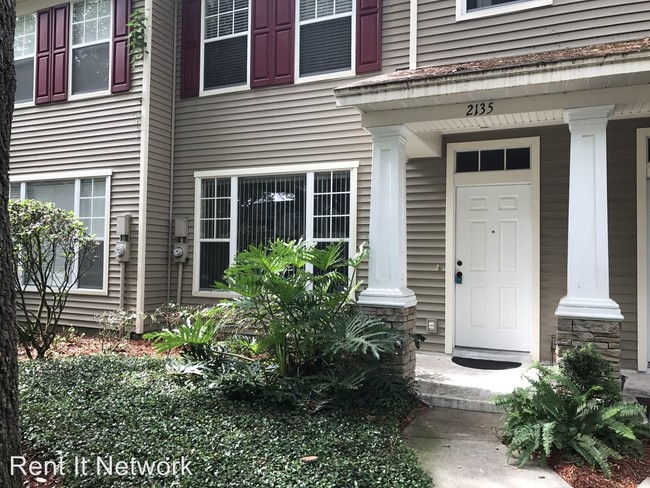Foto del edificio - 2135 Golden Oak Ln