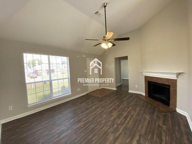 Foto del edificio - 4715 Lace Bark Cove