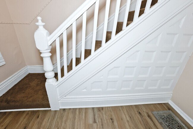 Foto del edificio - 723 N Plymoth